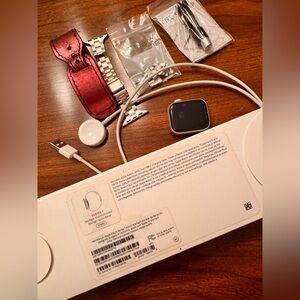 APPLE WATCH 41mm - series 7 - GPS + Cellular.  PLUS 3 watch bands AND charger.